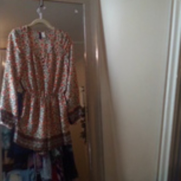 Clothes - Picture 2 of 7